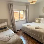 Alfama Duplex Near Fado Museum